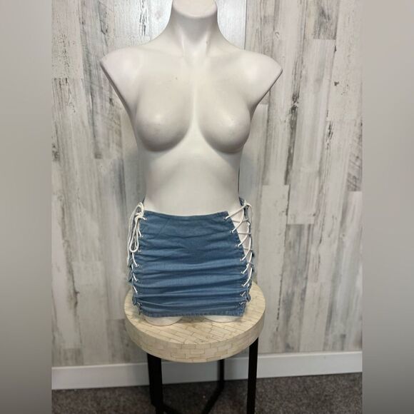 Jean skirt - Picture 2 of 11